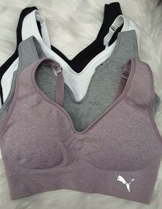 PUMA Sports Bra wireless w/Removable Cups [YOUR CHOICE] *New w/OUT Tags #PUMA #SportsBra Traing Bra, Grey Sports Bra, Sports Bra Aesthetic, Gym Shorts Outfit, Sport Fits, Sports Bra Outfit, Old Bras, Gymwear Outfits, Cute Sports Bra