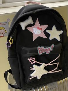 Hello Kitty School Bag, Mochila Grunge, Gothic Backpacks, Hello Kitty School, Stylish School Bags, Hello Kitty Clothes, Hello Kitty Bag, Backpack Decoration, Hello Kitty Items