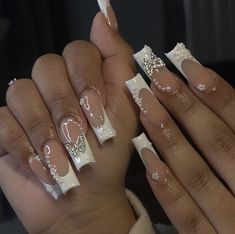 White French Tip Nail Designs, Ongles Beiges, Nails Pearl, Quartz Nails, White And Silver Nails, Medium Nails, White Acrylic Nails, French Tip Acrylic Nails