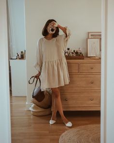 Minimalist Moda, 00s Mode, Smocked Dresses, Style Guru, Smock Dress, Outfits Casuales, Look Fashion