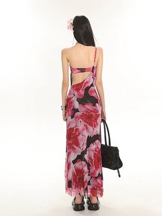 Embrace summer with a touch of elegance in our One Shoulder Floral Maxi Dress with a Back Cut-Out Detail.
Made with lightweight materials, this dress features a vibrant floral pattern that exudes a carefree vacation vibe. Its one-shoulder design coupled with a captivating back cut-out offers a blend of sophistication and charm, perfect for varied stylish outings.
This versatile piece transitions seamlessly from day to night, making it suitable for beach weddings, brunches, or evening events. Acc