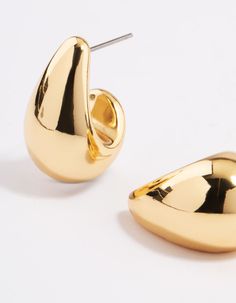 Gold Shiny Finish Drop Earrings, Gold Drop Earrings With Shiny Finish, Gold-plated Teardrop Earrings For Party, Trendy Gold Teardrop Hoop Earrings, Trendy Gold Teardrop Earrings, Trendy Teardrop Gold Jewelry, Chic Gold Earrings With Shiny Finish, Trendy Gold Teardrop Jewelry, Trendy Gold Teardrop Metal Earrings