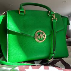 Michael Kors Authentic Women's 100% Genuine Leather Large Satchel Bag Purse $398 High-end Green Bags For Shopping, High-end Green Shopping Bag, High-end Green Satchel For Shopping, High-end Green Tote Bag, High-end Green Crossbody Shoulder Bag, High-end Green Shoulder Bag With Top Carry Handle, High-end Green Shoulder Bag Satchel, High-end Green Bags, High-end Green Bags With Double Handle