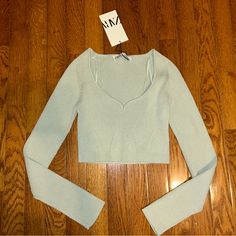 Zara Cropped Sweater Top. New, Size S. Color: Minty Gray. I'll Consider All Reasonable Offers. Zara Fitted Long Sleeve Sweater, Zara Cropped Crop Top For Fall, Zara Crop Top For Fall, Zara Long Sleeve Crop Top For Spring, Zara V-neck Winter Tops, Zara Cropped Winter Tops, Zara Stretch Sweater For Spring, Chic Zara Crop Top For Fall, Fringe Sweatshirt