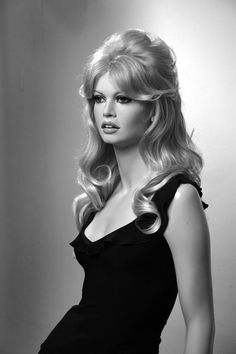 Vintage Hairstyle, Blonde Updo, Long Hairstyle, Trendy Hairstyle, Easy Hairstyle