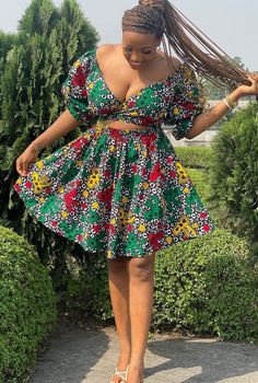 Short African Dresses Teens, Akara Traditional Dresses For Ladies, Kitenge Short Circular Dress Designs, Mini Kaba Pagne, Kitenge Fashion For Pregnant Women, Kitenge Designs For Pregnant Women, Casual Striped Shirt, Traditional Attires