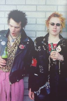 The Sex Pistols: Sid Vicious and Johnny Rotten Jonny Rotten, Sid And Nancy, 90s Punk, Jesse Rutherford