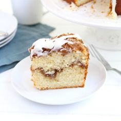 Blueberry Coffee Cake Recipe {Moist} Recipe Using Plain Yogurt, Sleepover Breakfast, Almond Coffee Cake Recipes, Yogurt Coffee Cake, Plain Yogurt Recipes, Cinnamon Yogurt, Yogurt Coffee, Easy Coffee Cake, Almond Coffee Cake