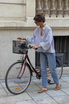 French Coastal Style Clothes, Scandinavian Women Style, Casual Chilly Day Outfit, Copenhagen Street Style Summer 2024, Summer Movies Outfit, French Work Outfits, J Crew Summer Outfits, Labor Outfit, Bloated Outfit Ideas