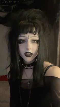 Goth People, Goth Mommy, Traditional Goth, Goth Outfit Ideas, Goth Things, Kei Visual