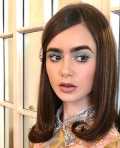 70s Hairstyles Short Hair, 1960s Makeup, Lily Collins Hair, Disco Hair