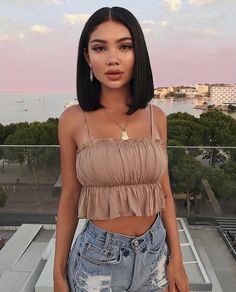 Amanda Khamkaew, Short Dark Hair, Pixie Cut Wig, Short Wigs, Bob Wigs, Weave Hairstyles, Dark Hair, Bob Hairstyles, Hair Lengths