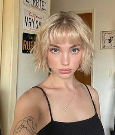 Short Blonde Haircuts, Short Hair Haircuts, Short Blonde Hair, Blonde Pixie, Cut My Hair, Haircuts With Bangs, Hair Inspo Color, Short Haircuts