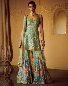 Sharara Outfits, Sharara Suit Designs, Green Sharara, Seema Gujral, Mehendi Outfit, Sharara Designs, Mehendi Outfits, Wedding Shopping, Desi Clothes