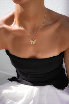 Celebrate a special bond with our stunning 14K enamel butterfly necklace, designed for best friends. This charming piece features vibrant pink enamel and colorful acrylic details, capturing a playful, princess-inspired aesthetic. The delicate butterfly charm hangs gracefully on a dainty chain, making it a perfect gift for those who cherish their friendship. Ideal for sharing with someone close or as a treat for yourself, this colorful choker adds a touch of whimsy and elegance to any outfit. Each set includes two necklaces, symbolizing the connection between you and your best friend. Material: Chain:High-quality, 925 Solid Sterling Silver over 14k gold plated or silver.  that ensure long-lasting wear. PENDANT: brass Chain Length: 16"+2" Amistad Aesthetic, Necklaces Pink, Mariposa Butterfly, Necklace Princess, Colorful Choker, Butterfly Choker, Enamel Butterfly, Butterfly Collection, Delicate Butterfly