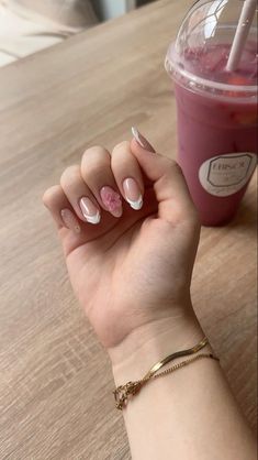 Almond Acrylic Nails Designs, Band Nails, Hippie Nails, Casual Nails, Glow Nails, Classic Nails, Almond Acrylic Nails, Instagram Nails