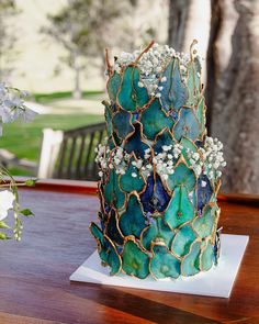 blue stain glass pear wedding cake Blue Wedding Cake, Pear Cake, Glass Wedding, Glass Cake, Something Blue Wedding, Stain Glass, Something Blue, Blue Wedding, Wedding Cake