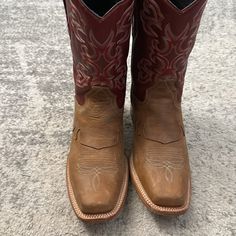 Selling This Lightly Used Cowboy Boots. Fitted Goodyear Welted Boots, Classic Fitted Work Boots For Rodeo, Fitted Work Boots With Round Toe For Ranch, Fitted Western Work Boots With Round Toe, Western Style Fitted Work Boots With Round Toe, Boot Companies, Western Cowboy Boots, Western Cowboy, Cowboy Boots