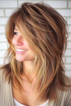 Heavily Layered Medium Hair, Feather Hairstyles, Hair Color For Women Over 60, Feathered Shag, Modern Pixie, Bangs Ideas, Trendy Bob, Lob Haircuts, Best Hairstyles For Women