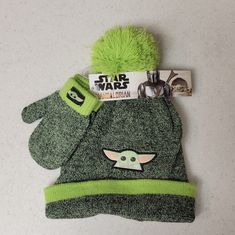 Baby Yoda Boys 2-Piece Beanie Style Hat & Mittens Set. Features The Favorite Baby Yoda Character On The Grren/Black Knit Fronts And A Green Pom-Pom On Top Of Hat, Size 2t-5t, Unstretched Hat Inside Rim Measures 7" And Top To Bottom Is 8", Mittens Measure Wrist At 2" And 5" Top To Bottom, Made In China, New, Unused Condition. Reasonable Offers Considered. Thanks For Taking A Look! Knitted Baby Yoda Hat Pattern, Snow Cap, Star Wars Accessories, Star Wars Disney, Snow Caps, Star Wars Kids, Beanie Style, Disney Star Wars, Baby Disney