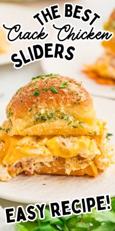 Crack chicken sliders served on a white plate. Creamy Cheesy Chicken, Easy Slider Recipes, Slider Sandwiches, Baked Chicken Recipes Easy, Chicken Sliders, Appetizers Easy Finger Food, Finger Foods Easy, Slider Recipes, Cheesy Chicken