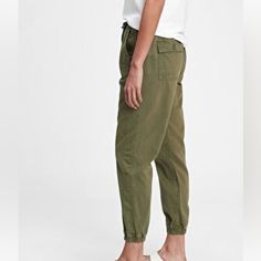 New, Gap Utility Joggers Size Petite Small New Color: Army Green Features: Soft Cotton Blend. Ribbed Ankles. Cargo Flap Back Pockets. Side Pockets. Drawstring Waist. Machine Washable. Traditional Cargo Joggers, Never Used. No Flaws, Damage Or Smells. Brand New Condition. Cargo Joggers, Gap Pants, Jogger Pants, Army Green, Drawstring Waist, New Color, Pant Jumpsuit, Gap, Cotton Blend