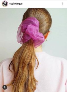 Behold the statement scrunchie! This voluminous hair tie is a must this season. It adds style to your hair with minimum effort, wether you wear it up or down, this organza scrunchie will do the trick. An updated 80s and 90s classic, this giant scrunchie, also known as cloud scrunchy, is made of sheer organza and elastic. Wear on your hair bun, low pony or on your wrist. This scrunchie is designed to loop around 3 or 2 times. Depending on how thick your pony tail is, you might need to wear a hair Cloud Hair, Summer Hair Accessories, Scrunchies Diy, 80s Hair, Graduation Hairstyles, 90s Hairstyles, Skirt And Top Set, Voluminous Hair, Retro Hairstyles