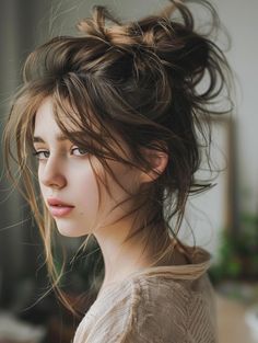 Messy Bun Styles for Medium Hair - Quick and Chic Medium Hair Messy Bun, Messy Bun For Medium Hair, Bun For Medium Hair, The Perfect Messy Bun, Hair Messy Bun, Celebrity Hair Inspiration, Shoulder Length Bob Haircut