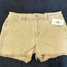 Zenana Stretchy, Acid Washed Denim Shorts. Frayed Hem. Sand Beige Color. Size L. Fits Size 6-8 In My Opinion. 3 Inch Inseam. 97% Cotton, 3% Spandex. Nwt. Summer Beige Cargo Jeans, Beige High-waisted Jean Shorts Casual, Summer Beige Denim Bottoms, Beige Denim Bottoms For Summer, Casual Beige High-waisted Jean Shorts, Casual Brown Bottoms With Frayed Hem, Trendy High Rise Beige Shorts, Brown Bottoms With Frayed Hem For Spring, Beige Cotton Jean Shorts