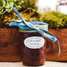 17 Backyard BBQ Wedding Ideas to Spice Up Your Celebration Sauce Wedding Favors, Whimsical Wedding Ideas, Barbecue Wedding, Homemade Barbecue Sauce