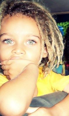 How could it be wrong when it creates such beauty??? Kid Pics, Twisted Hair, Mixed Kids, Mixed Babies, Gorgeous Eyes, Pretty Eyes, Belleza Natural, Black Is Beautiful, Cool Eyes