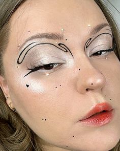 Shower Makeup, Funky Makeup, Face Makeup Tips, Unique Makeup, Creative Eye Makeup, Creative Makeup Looks, Creative Eye