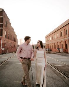 Tis the season of engagements and engagement sessions! Loved meeting these two and cannot wait for their big day!! @ashleyepowers •
•
•
#engagementsession #downtowngreensboro #downtownengagementsession