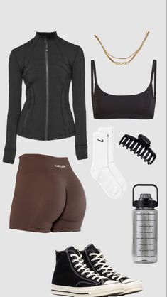 Fit Outfits Women Gym, Athletics Outfit Ideas, Gym Style Women Outfits, Gymoutfit Workout Outfits, Work Out Women Clothes, Gym Workouts Outfits For Women, Comfy Gym Fits, Gym Girl Outfits Aesthetic, Gym Stuff For Women