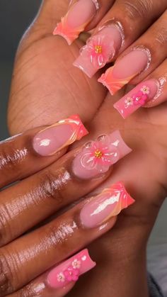 Bad Nail Designs, Summer Acrylic Nails Colorful, Ghana Nail Designs, Aruba Nail Ideas, Hawaii Nail Designs Hawaiian Flowers, Nails For Africa, Flower Vacation Nails, Vacay Nail Ideas, Nails For Puerto Rico Trip