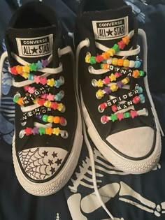 Writing In Converse, Shoes Beads On Laces, Converse Beads On Laces, Converse Crafts, Doodles On Shoes, Beat Up Converse