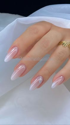 Nails Delicadas, Acrylic Nails Design, Unghie Sfumate, Wow Nails, Simple Gel Nails, Casual Nails, Makijaż Smokey Eye, Instagram Nails, Oval Nails