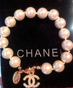 Chanel White Pearls Gold Bracelet Dior Parfum, Chanel Bracelet, Gold Pearl Bracelet, Chanel White, Jewelry Chanel, Chanel Pearls, Chanel Accessories, Chanel Jewelry, Chanel Fashion