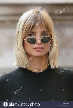 Download this stock image: Xenia Adonts leaving Victoria Beckham Spring/Summer 2020 London Fashion Week at the Foreign and Commonwealth Office in Westminster, London. - WWJJ4B from Alamy's library of millions of high resolution stock photos, illustrations and vectors. Long Bob With Bangs 2023, Blond Lob With Bangs, Blond Bob With Bangs, Blonde Bob Bangs, Short Blonde Hair With Fringe, Short Blonde Hair With Bangs, Blonde Lob With Bangs, Bobs With Bangs, Xenia Adonts