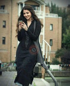 Kudati Dress, Ae Dil Hai Mushkil, Simple Suits, Dharma Productions, Black Kurta, Indian Kurti Designs, Cotton Lehenga, Punjabi Salwar, Indian Kurti