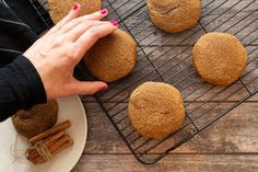 Indulge in this nostalgic holiday classic; Molasses Cookies, with a twist! Revisit this traditional recipe that brings together the perfect blend of warm spices such as ginger and cinnamon. Each bi… Soft Gingerbread Cookies Recipe, Cake For A Crowd, Gingerbread Cookies Recipe, Molasses Recipes, Gingerbread Cake Recipe, Soft Gingerbread, Homemade Cream Cheese, Soft Gingerbread Cookies, Cookie Cake Pie