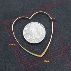 100pcs 50x45mm Brass Heart Earring Wire -Raw Brass Heart Shaped Ear Wire - Heart Connectors- Earring Findings -Jewelry Supplies-Pendant ❤ Quantity: 100pcs per lot ❤ Size: 50x45mm ❤ Wire Thickness: 0.8mm ❤ Color: Raw Brass (May looks slightly different) ❤ Material: Brass ❣ Perfect for pendants, earrings, charm bracelets, zipper pulls, bookmarks and wine charms! ❤ Back to my shop: ❤ https://www.etsy.com/shop/Serena0519Shop Just feel free to contact me if you need a large quantity. Shipping All pac For Your Best Friend, Heart Shaped Earrings, Wire Pendant, Cabochon Pendant, Lovely Jewellery, Brass Jewelry, Earring Findings, Brass Earrings, Simple Earrings