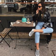 Slippers Outfit, Jeans And Vans