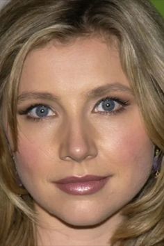 Ethereal Dramatic Sarah Chalke Sarah Chalke, Beauty Style, Makeup Ideas, Wedding Makeup, Your Style, Classic Style, Hair Makeup