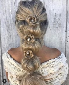 Flower Braid, Bubble Braid, Flower Braids, Bubble Braids, Mode Turban, Trending Hairstyles, Braids For Short Hair, Trendy Hairstyles