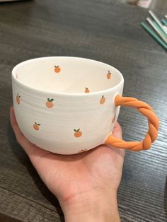 Paint Ceramic Mug, Pottery Painting Ideas Easy, Crafts For Beginners, May Art, Orange Mug, Mug Pottery, Mug Crafts