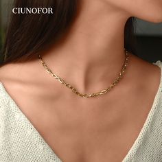 Metal Chain Necklace With Clavicle Chain And Rectangular Links, Metal Collar Chain Necklace With Oval Links, Modern Clavicle Chain Link Necklace, Minimalist Metal Chain Necklace With Chunky Chain, Metal Link Chain Necklace, Modern Metal Collar Necklace, Modern Metal Clavicle Chain Necklace, Oval Link Metal Chain Necklace For Jewelry Making, Metal Cable Chain Choker Necklace