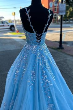 Grad Dresses Light Blue, Light Blue And Gold Prom Dress, Light Blue Bridal Dress, Prom Dresses Pockets, Unique Prom Dresses 2023, Prom Dresses Light Blue, Light Blue Prom Dresses, Wedding Dresses Blue, Cinderella Prom Dress