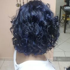 Dark Blue Short Curly Hair, Blue Black Curly Hair Natural, Navy Curly Hair, Midnight Dark Blue Hair Curly, Blue Highlights In Black Hair Curls, Short Wavy Blue Hair, Black And Blue Hair Curly, Black Blue Curly Hair