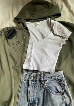 Hopeless Romantic Outfit, Summer Outfits Basic, Casual Outfit Idea, Mode Zara, Downtown Outfits, Trendy Outfits For Teens, Pinterest Outfits, Swaggy Outfits, Simple Trendy Outfits